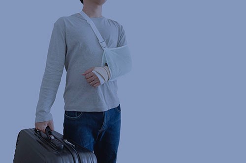 海外出張中に労災にあったら？ 労災保険適用条件と必要な手続き