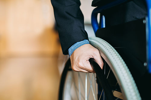 後遺障害における逸失利益とは？ 年齢や職業別の具体例と計算方...