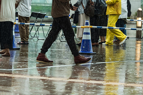台風や地震など災害時の出勤のルール｜企業が負う安全配慮義務を解説