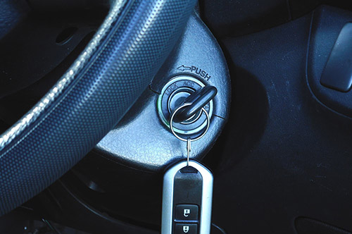 無免許運転は逮捕される？ 規制や罰則を弁護士が解説