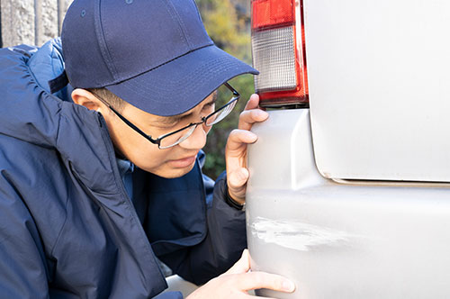 従業員が起こした仕事中の事故は会社の責任になるのか