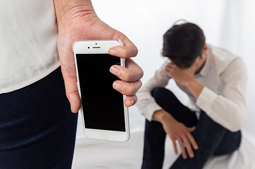 不貞行為の慰謝料請求に時効はある？ 起算点や中断する方法を紹介