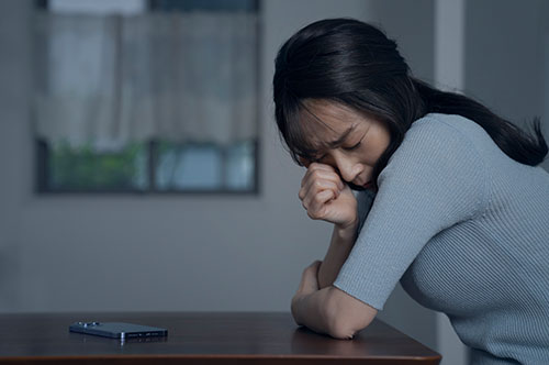 単身赴任中に不倫された！ 離婚方法と慰謝料請求について解説