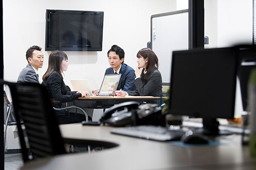 定時後に行われる会議の残業代が発生しないと言われた！ 違法性は？