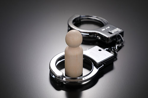 前科が付くデメリットとは？ 前歴との違いや不起訴処分の獲得方...