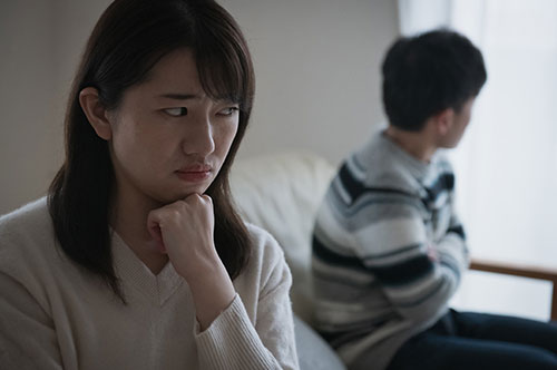 自己愛性パーソナリティ障害の配偶者と離婚できる？ 判断基準や対処法を紹介