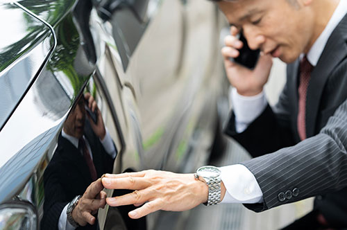 当て逃げされた場合の対処法｜罰則と補償について弁護士が解説