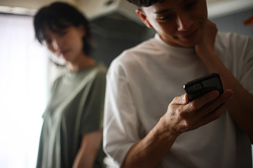 離婚後に浮気が発覚したが証拠がない……。慰謝料請求は可能？