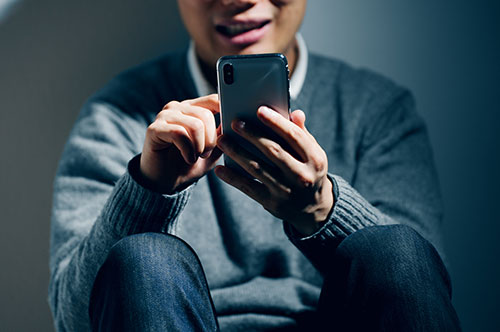 従業員が不適切投稿をしてしまった場合の対処法と予防法