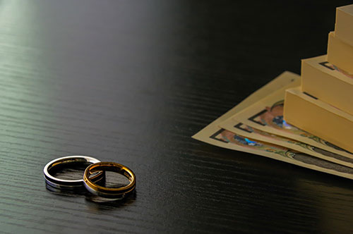 離婚解決金は年収によって変わる？ 離婚解決金とは