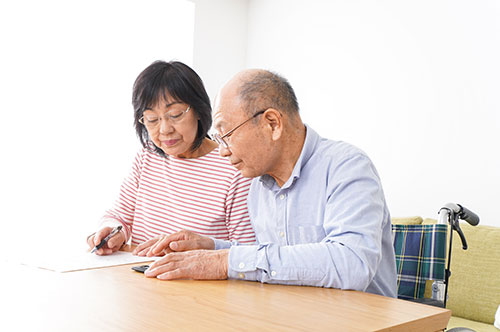 遺産分割協議書の代筆はバレる？ 相続人が署名できない際の対応策とは