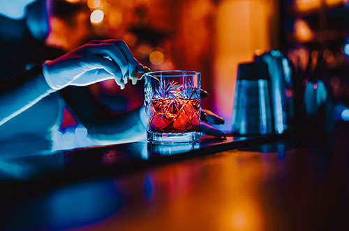 禁止区域では営業できない？ 店舗の営業が風営法違反になる場合...