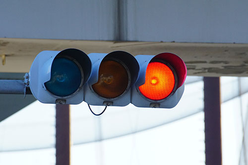 信号無視での交通事故、過失割合はどうなる？ 弁護士が解説