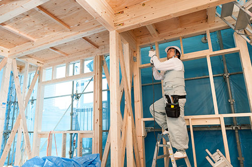 偽装一人親方とは？ 問題点や国土交通省の取り組みについて解説