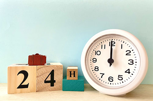 24時間連続で勤務することは違法？ 労働基準法における規定に...