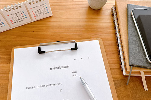 使わない有給は消える？ 会社に買い取り依頼できるか、ルールを...