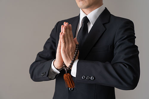 忌引きなのに休めない！ 忌引き休暇を使わせてくれない会社に対...