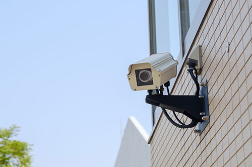 防犯カメラの映像で逮捕される？ 弁護士に相談するメリットを紹...