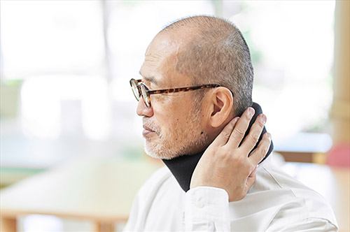 事故でむちうちになったとき、後遺症が認定されるための手続きは...