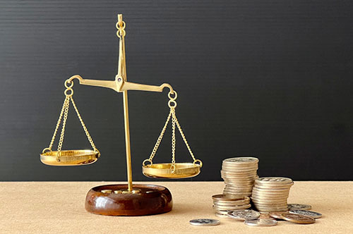 相続財産にある借金は相続放棄で解決可能？ 後から借金が発覚した場合は？