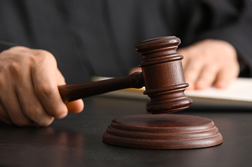 労働審判は自分でできる？ 手続きの流れや弁護士に依頼するべき...