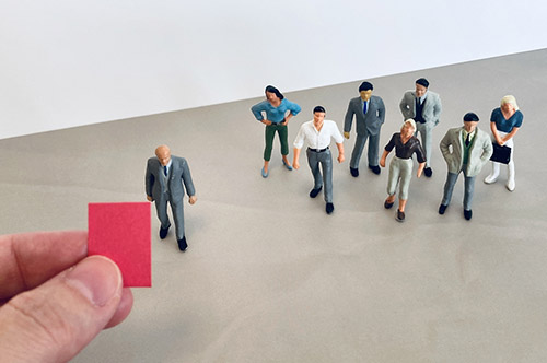 公務員の懲戒免職とは？ 再就職や退職金の扱いや納得できない場合