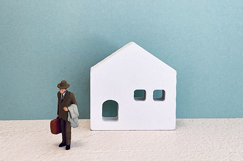 家からの追い出しは悪意の遺棄になる？ 証明方法や慰謝料請求を解説