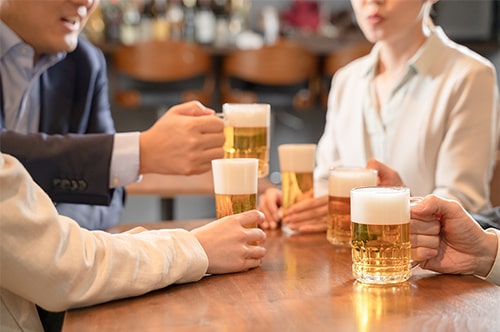 断れない飲み会、残業代は請求できる？ 裁判例から弁護士が解説