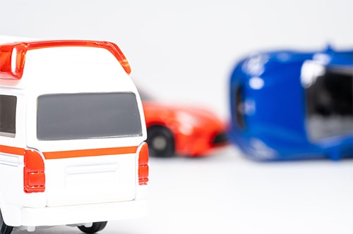 交通事故の治療日数（期間）と通院日数の違いは？ 数え方や慰謝料請求を解説