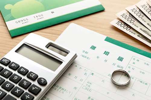 結婚後の貯金は共有財産？ 財産分与の対象となるものとは