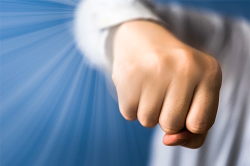 他人を守るための行為は「正当防衛」になるか？