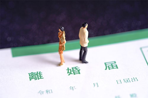 離婚調停と離婚裁判の違いとは？ 離婚の進め方と考えておくべきこと