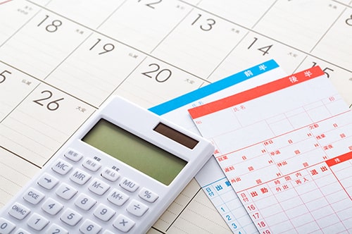 タイムカードがない会社はやばい？ 残業代の証拠や請求方法を解説