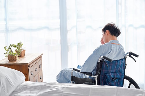 病気で解雇されそうな場合はどうする？ 解雇できないケースを紹...