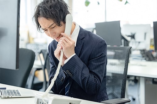 カスハラ対策で条例が施行？ 法律での規定とともに解説