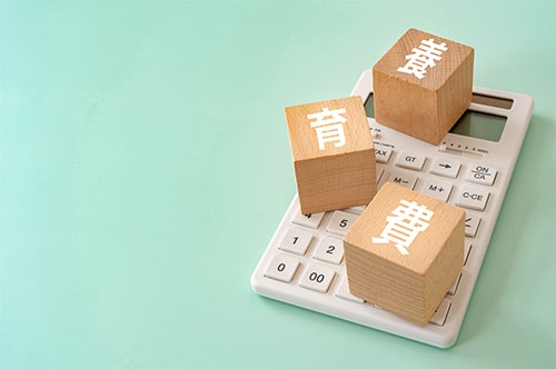 一度決めた養育費を後から見直すことは可能？ 変更できる条件と流れ