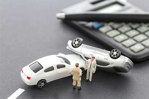 交通事故の示談に応じないとどうなる？ 知っておくべき対策と打...