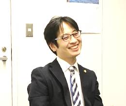 東角祐磨 弁護士