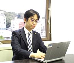 東角祐磨 弁護士