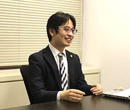 東角祐磨 弁護士