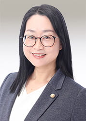 弁護士 安達 里美