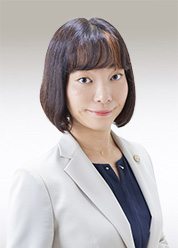 弁護士 比江島 槙