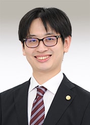弁護士 東角 祐磨