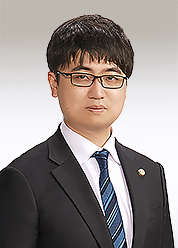 弁護士 相庭 悠紀