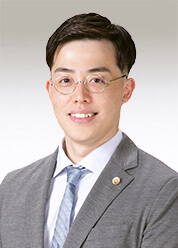 弁護士 大黒 凌