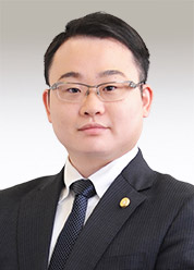 弁護士 貝吹 仁哉