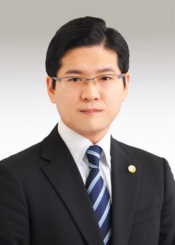 　平田 恭介