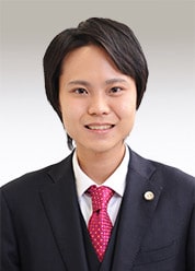 弁護士 岡 優希