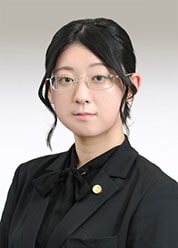 弁護士 向野 花音