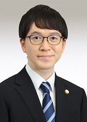 弁護士 文字 公平